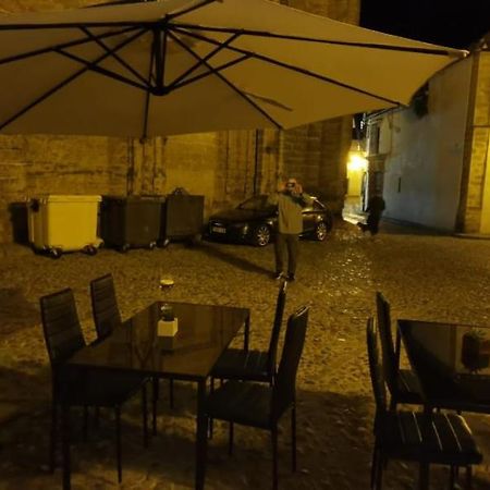 Azafran Jerez Estudio เฮเรซ เด ลาฟรอนเตรา ภายนอก รูปภาพ