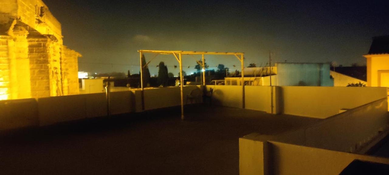 Azafran Jerez Estudio เฮเรซ เด ลาฟรอนเตรา ภายนอก รูปภาพ